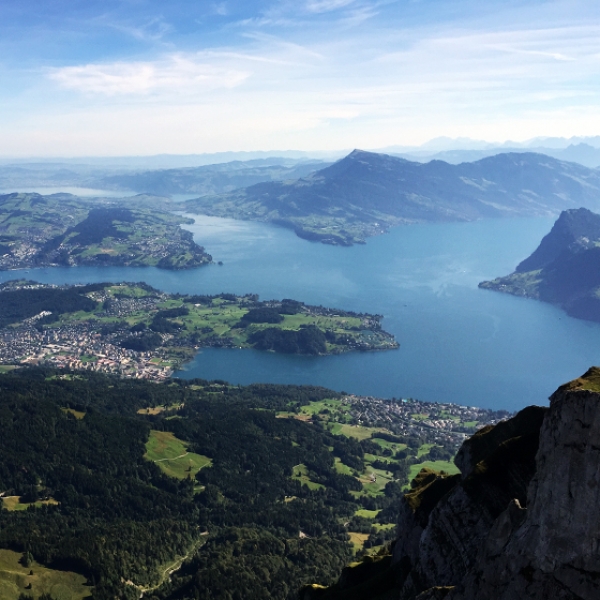 Vierwaldstätterseeflug mit Rigi, Pilatus und Titlis